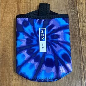 Sok it neoprene blue & purple tie dye water bottle cozie